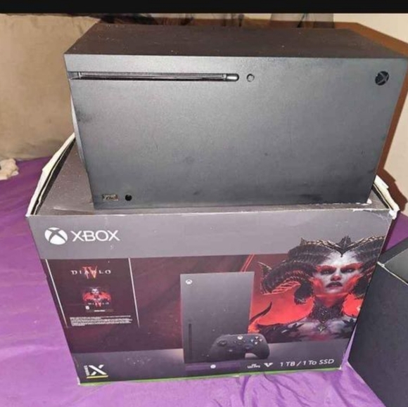 Xbox series X - Picture 3 of 5